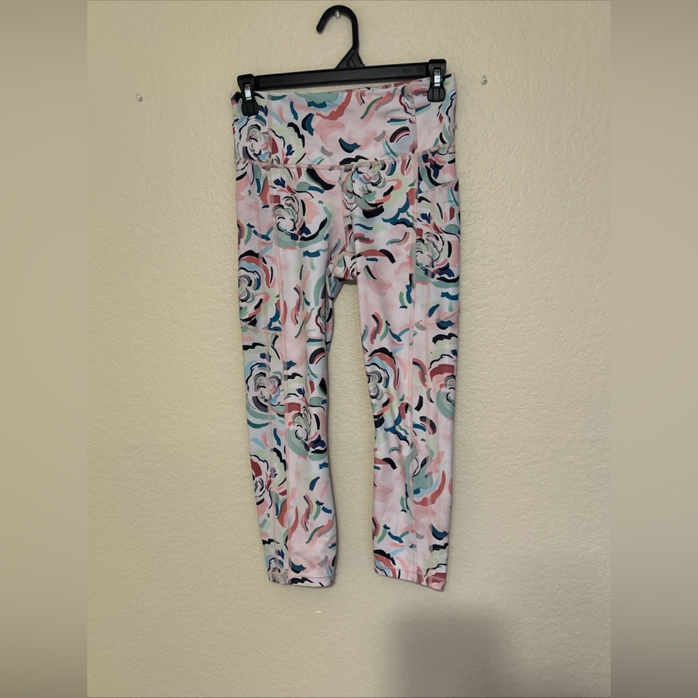 Athleta Ultimate Stash II Capri -Size S